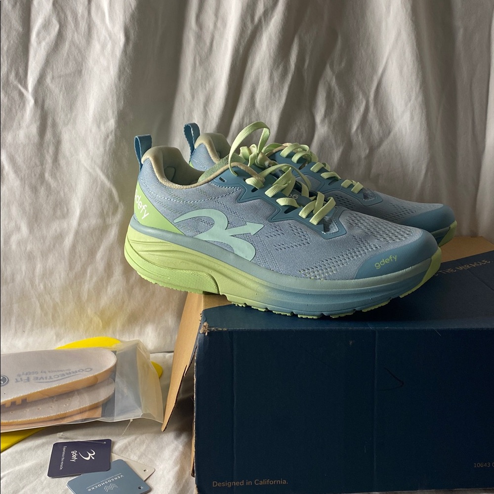 Gdefy Shoes 8.5 blue and green pain relief sneakers gravity